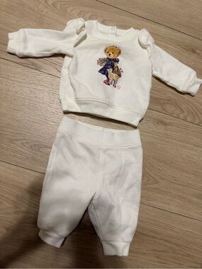 Ralph Lauren Cream Sweatshirt & Joggers with Bear Motif